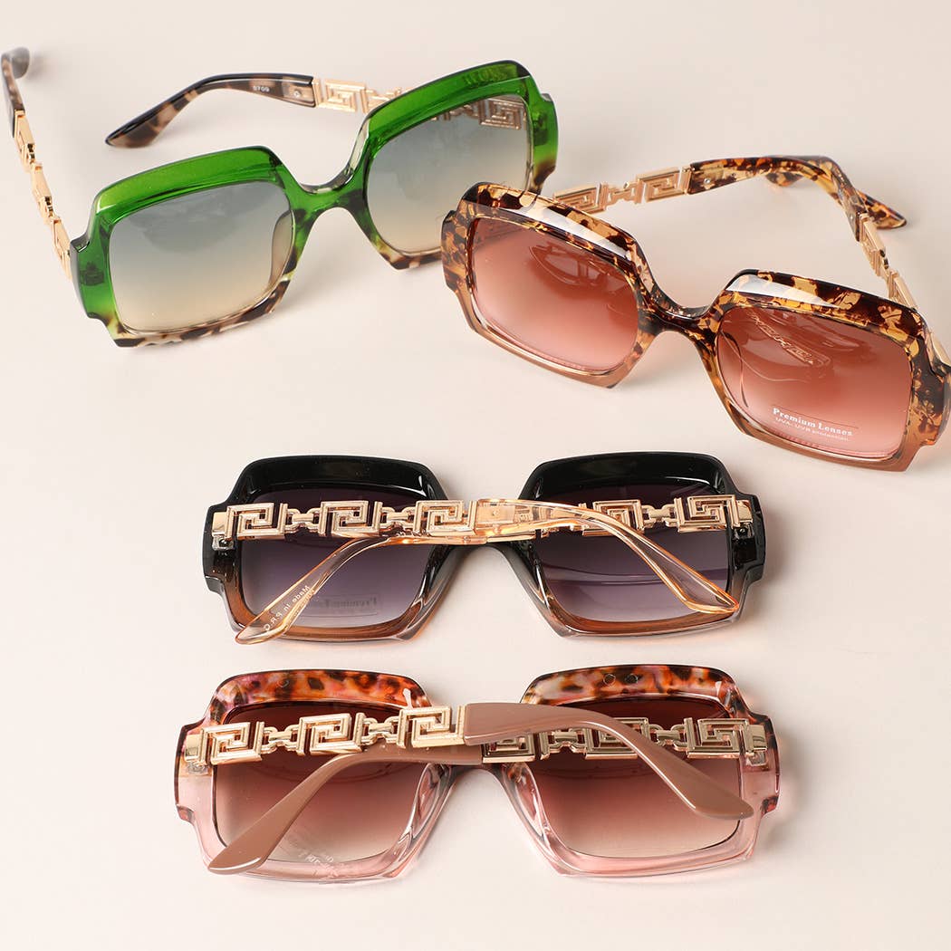 Large Square Shape Mix Color Frame Sunglasses: 12 ASSORTED COLORS / ONE SIZE $95.00 For All 12 Sunglasses