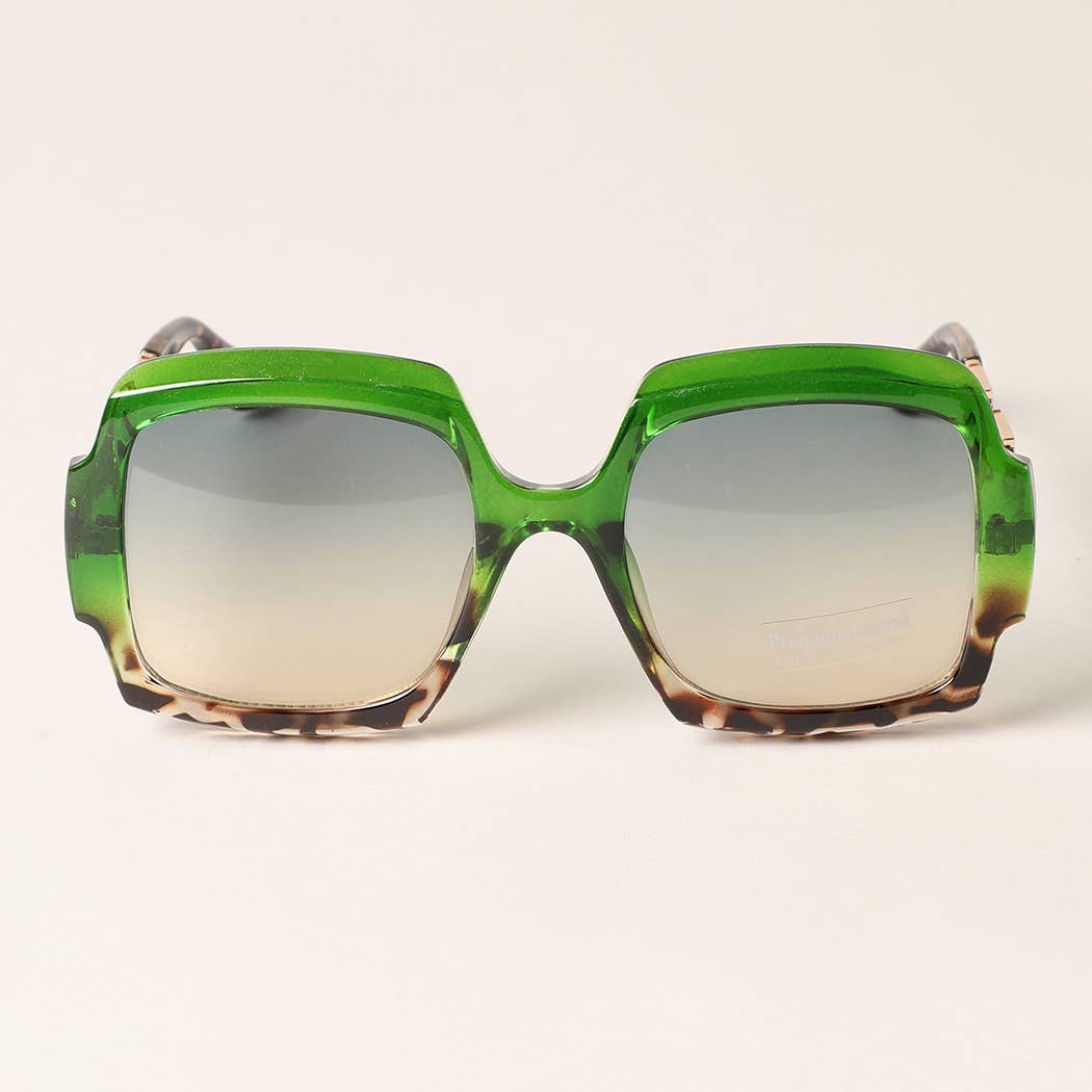 Large Square Shape Mix Color Frame Sunglasses: 12 ASSORTED COLORS / ONE SIZE $95.00 For All 12 Sunglasses