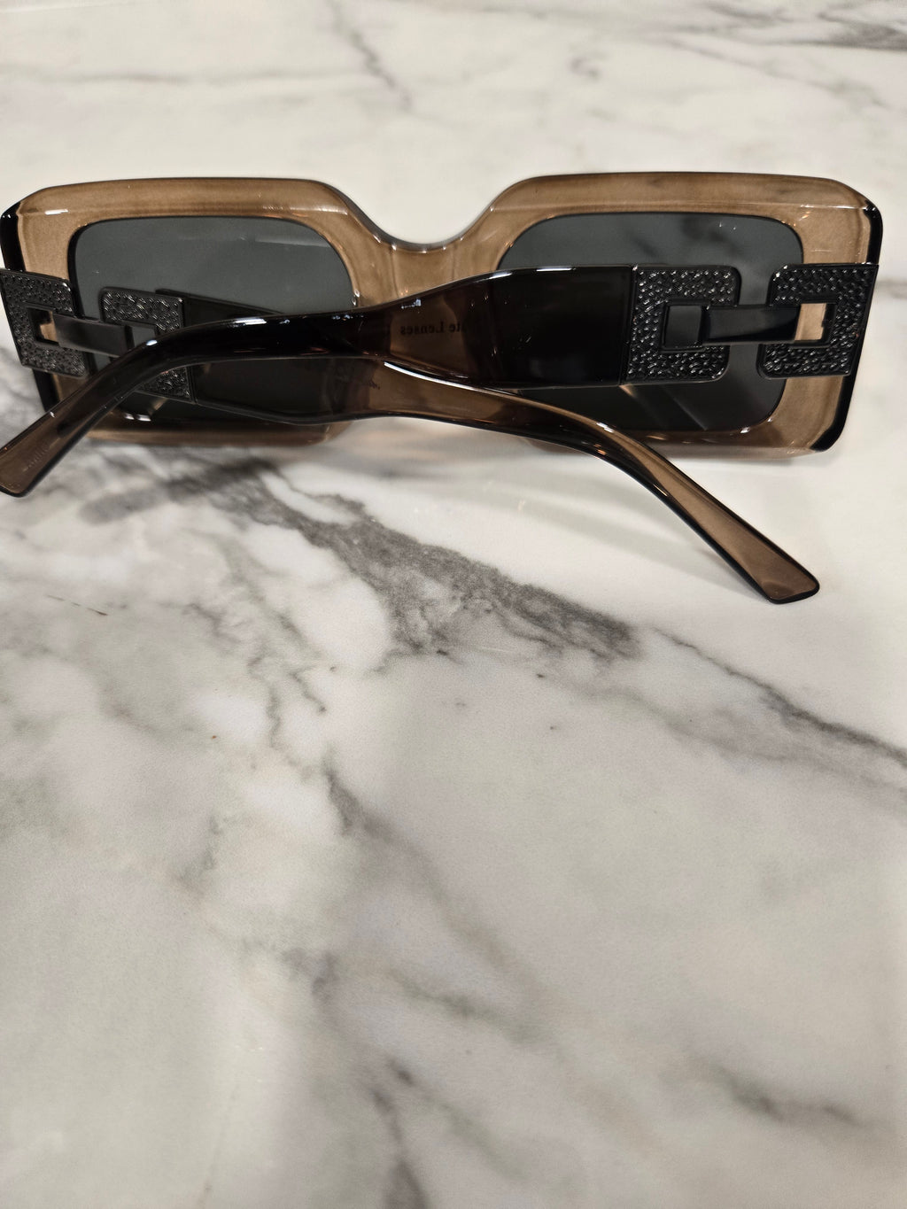Square Wide Frame Chain Sunglasses