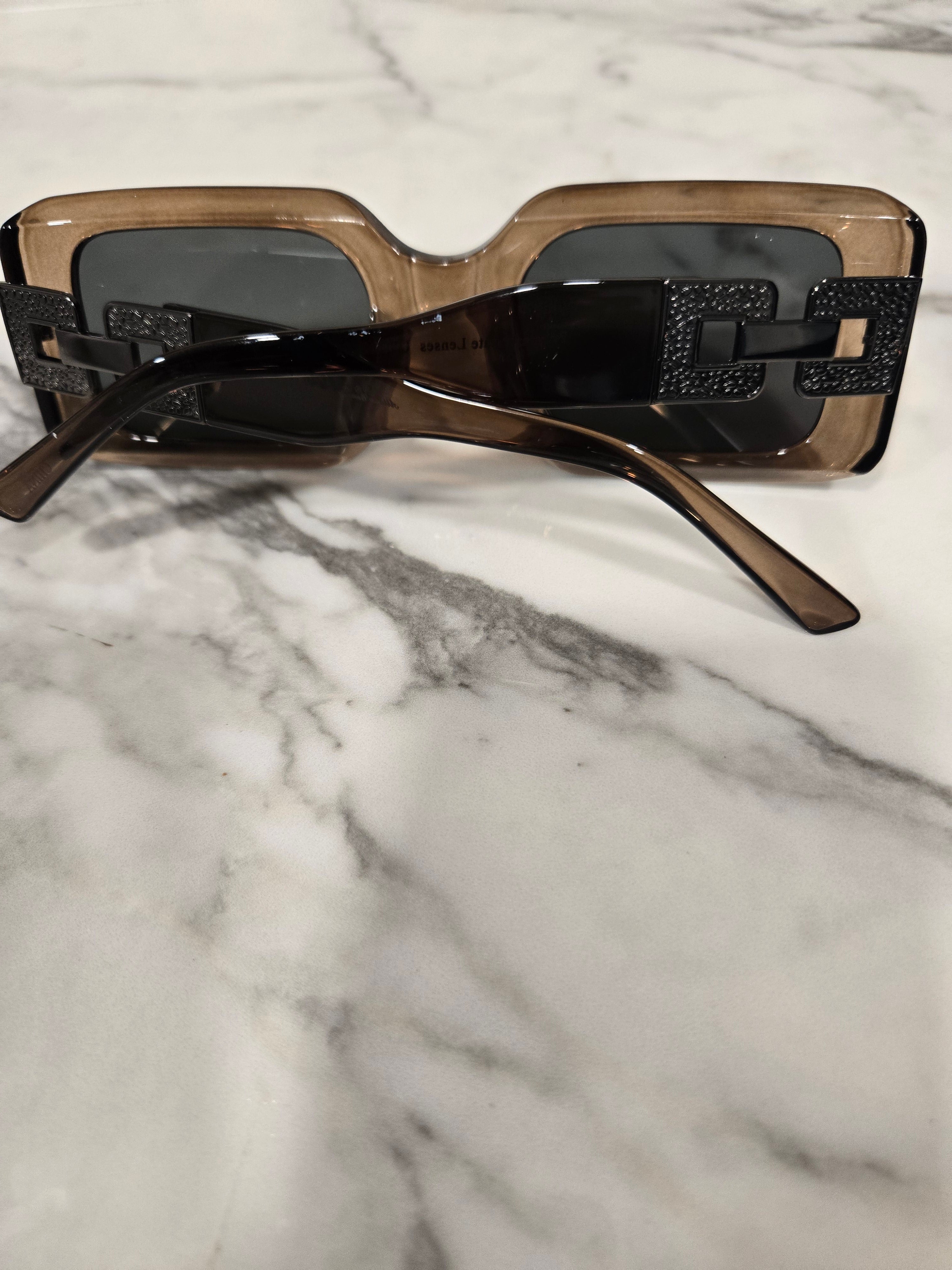 Square Wide Frame Chain Sunglasses