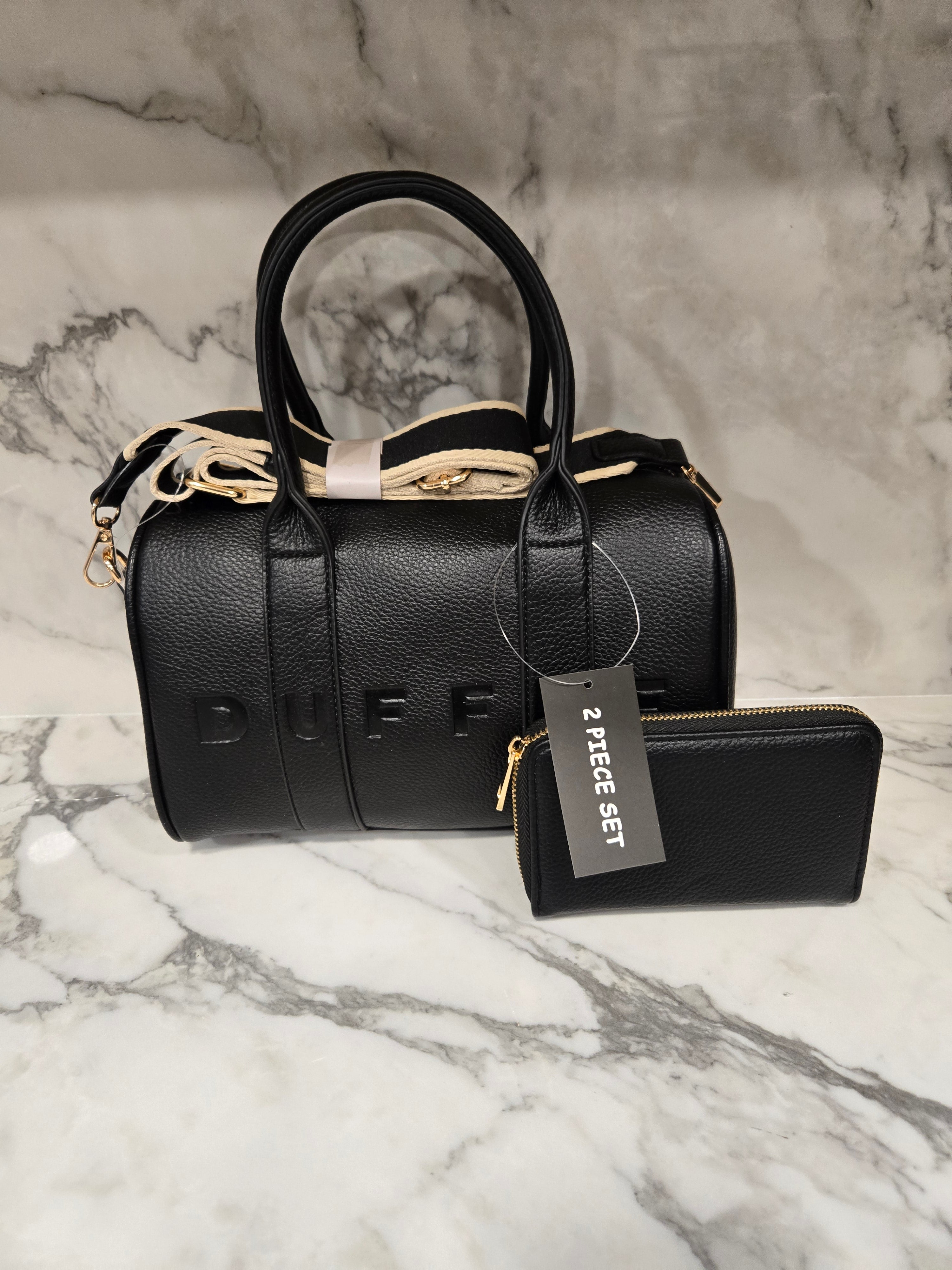 Duffel set comes with wallet