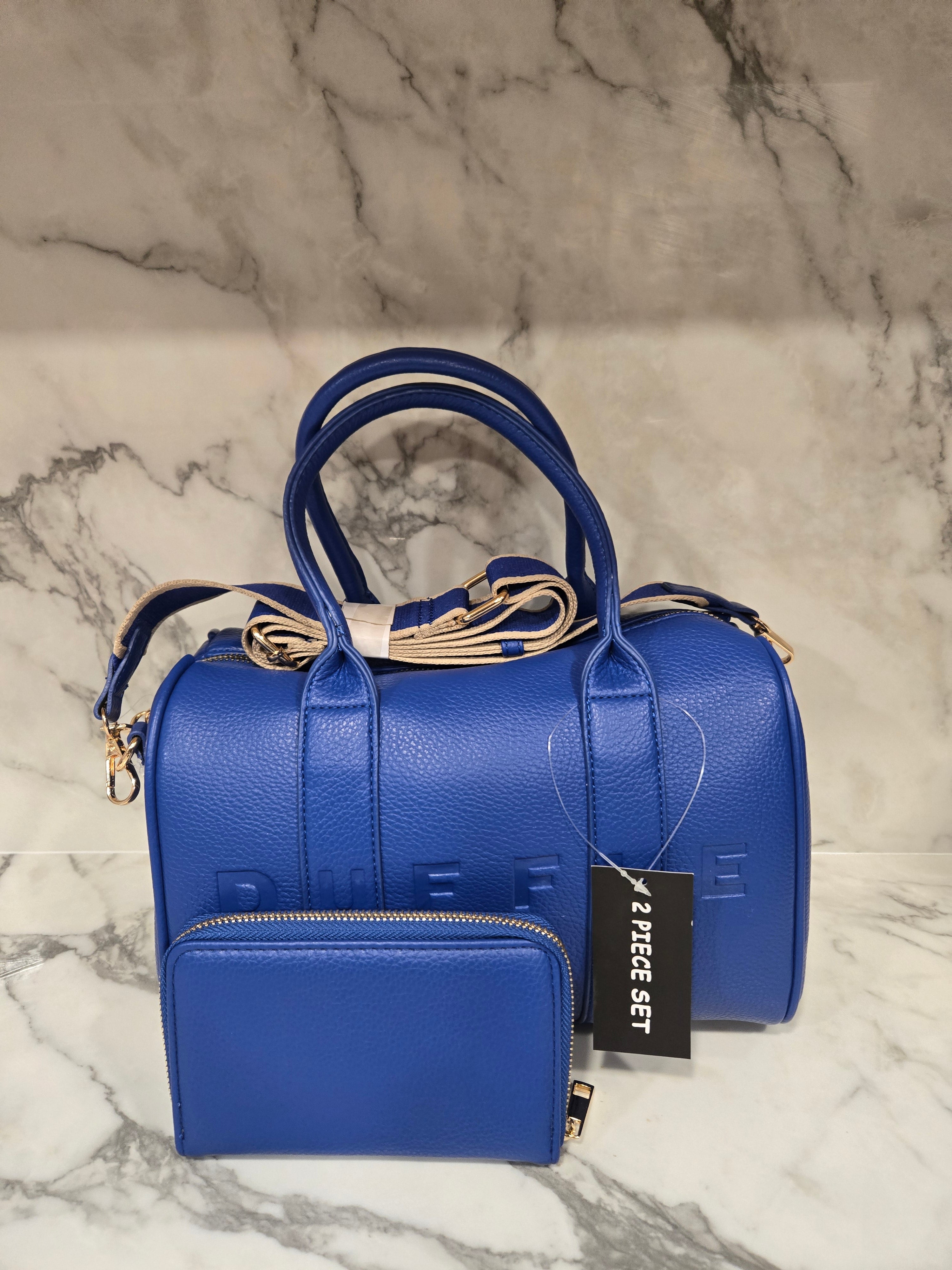 Duffel set come with wallet