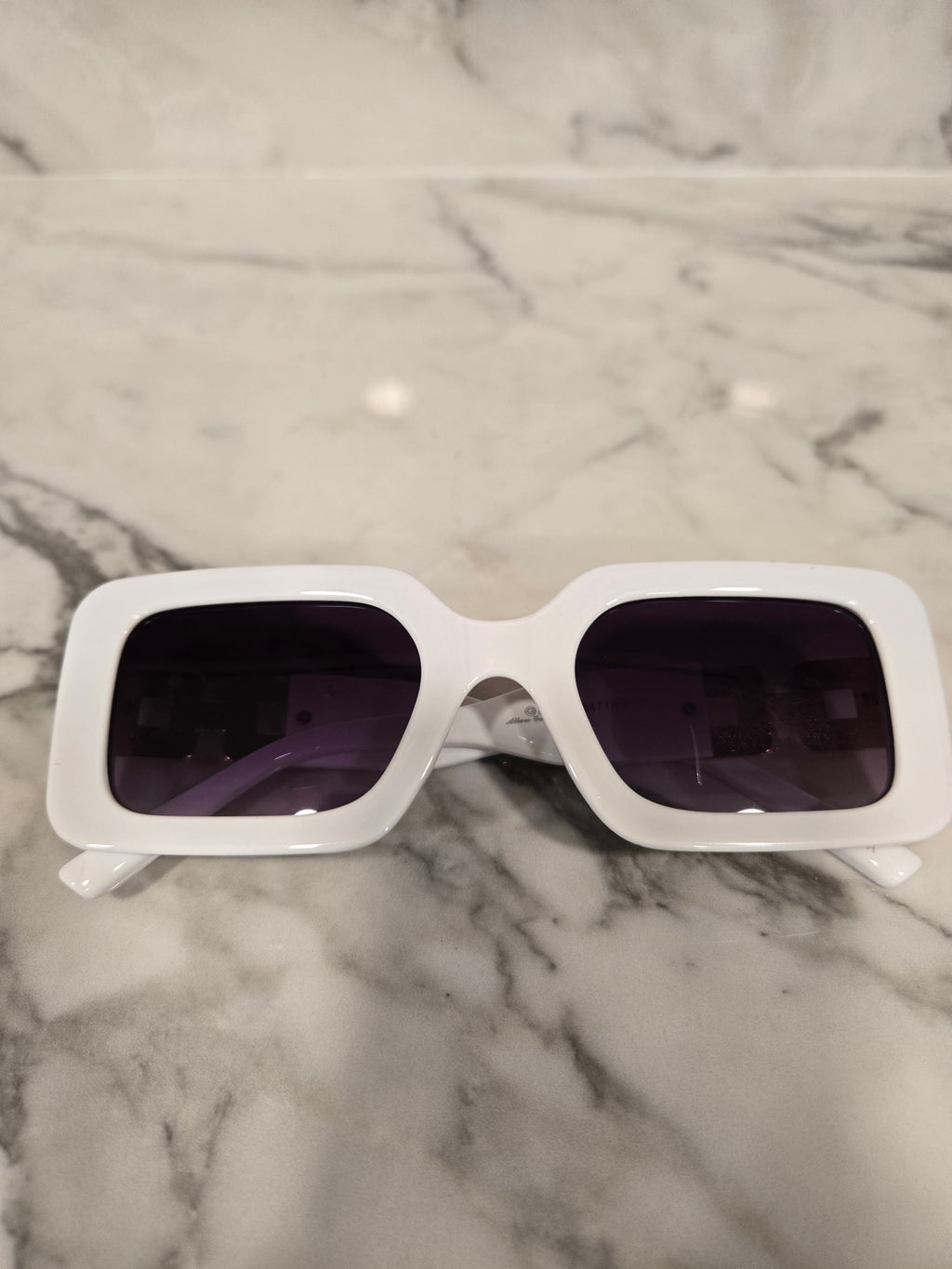 Square Wide Frame Chunky Sunglasses