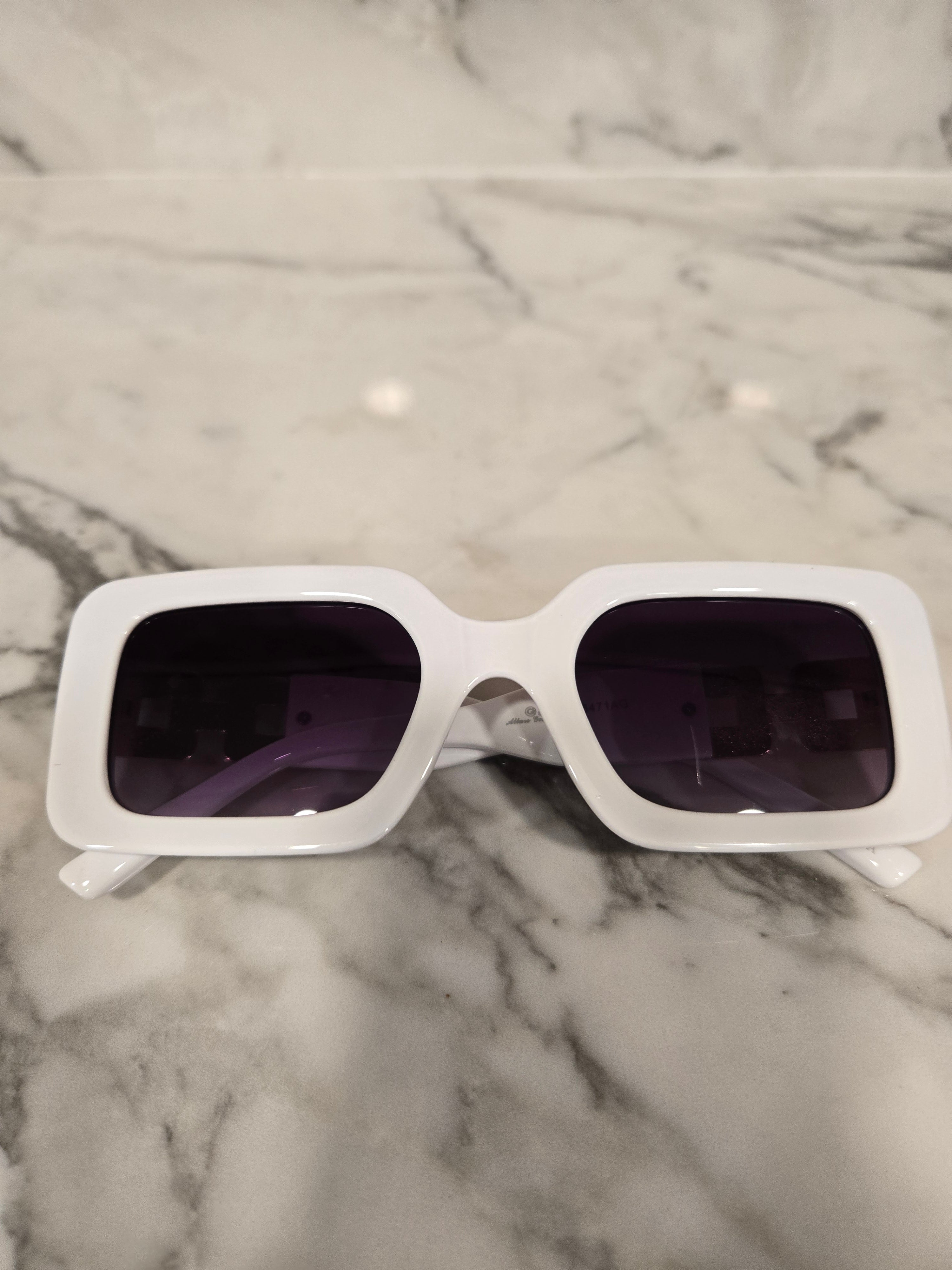Square Wide Frame Chunky Sunglasses